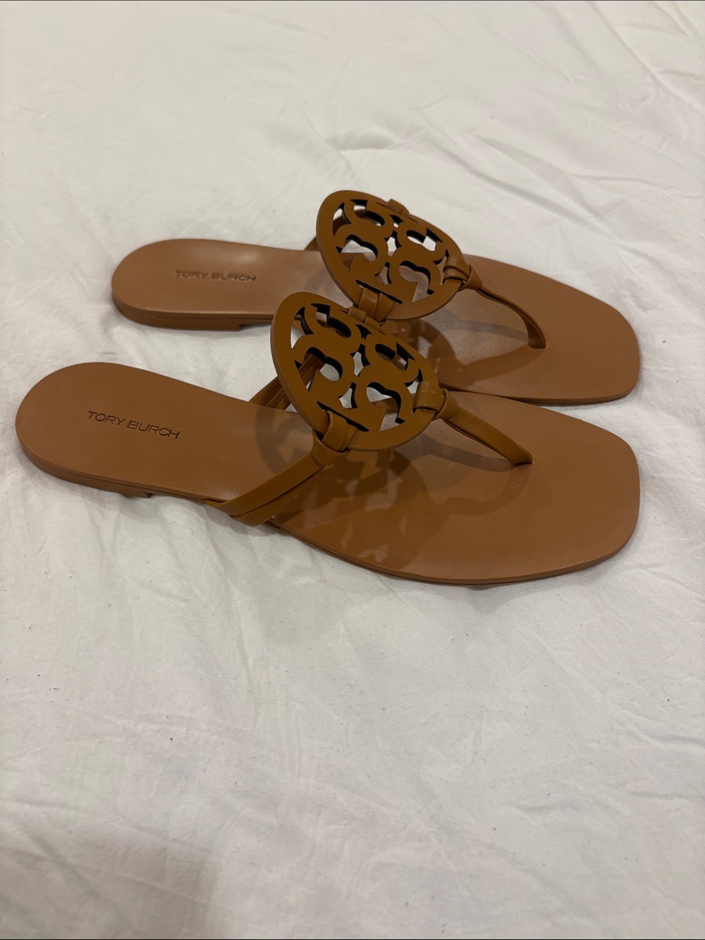 Tory Burch Cognac Miller Logo Thong Sandals - Picture 3 of 5